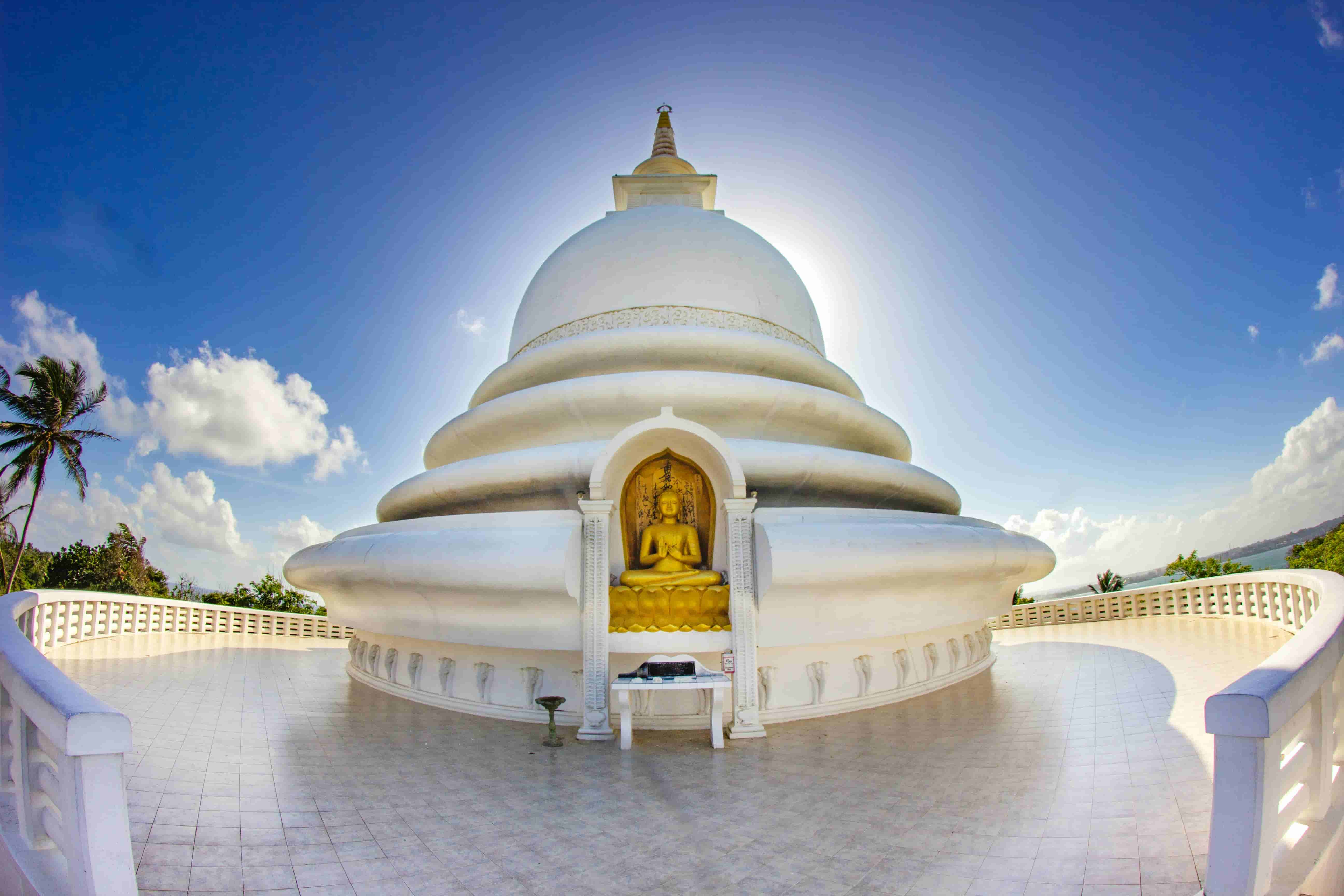 Japanese Peace Pagoda, Unawatuna